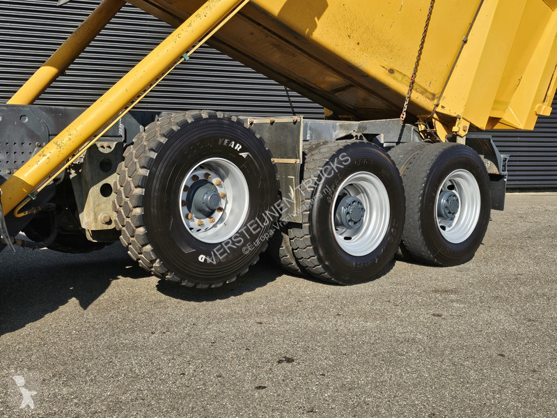 Camion Volvo 460 10x4 / 30m3 TIPPER / MINING