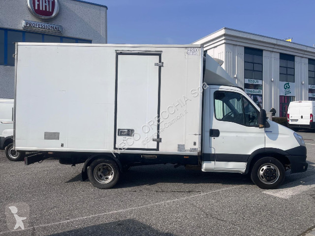 شاحنة Iveco DAILY 35C15