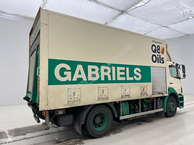 شاحنة Mercedes 1829