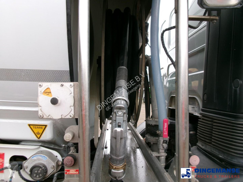 شاحنة Renault 270 4x2 fuel tank 13.8 m3 / 4 comp