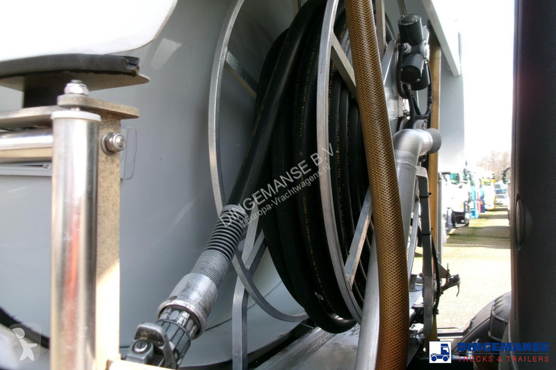 شاحنة Renault 270 4x2 fuel tank 13.7 m3 / 4 comp