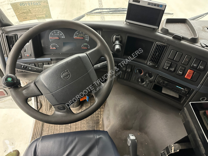 شاحنة Volvo 300 - 6x2