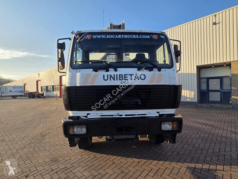 شاحنة Mercedes SK Putzmeister 36M Concrete...