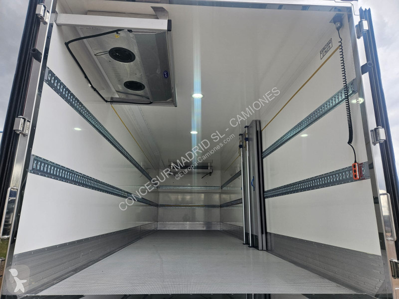 Mercedes  1832 L Frigorífico truck