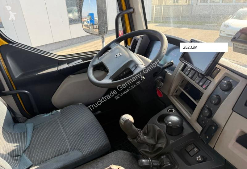 Camion Volvo 638 FLL-280 / Dieselpumpe fehlt
