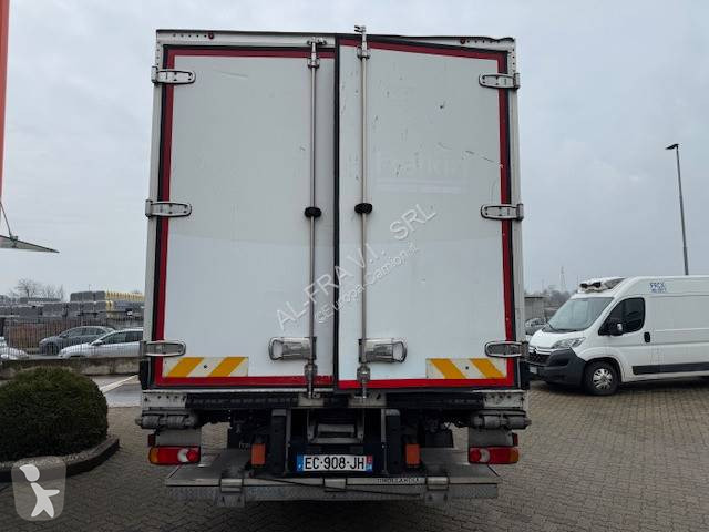 شاحنة Iveco
