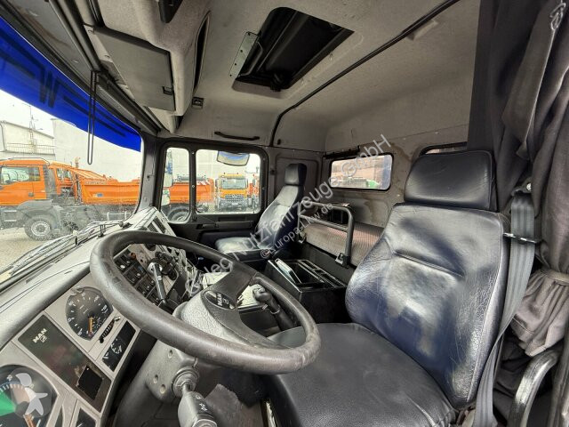 Camion MAN TGS 26.400 6x2 Kipper + Kran LogLift...