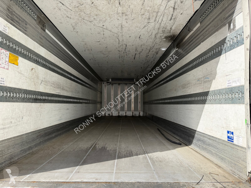 شاحنة Mercedes Actros 2540 L 6x2 Actros 2540 L...