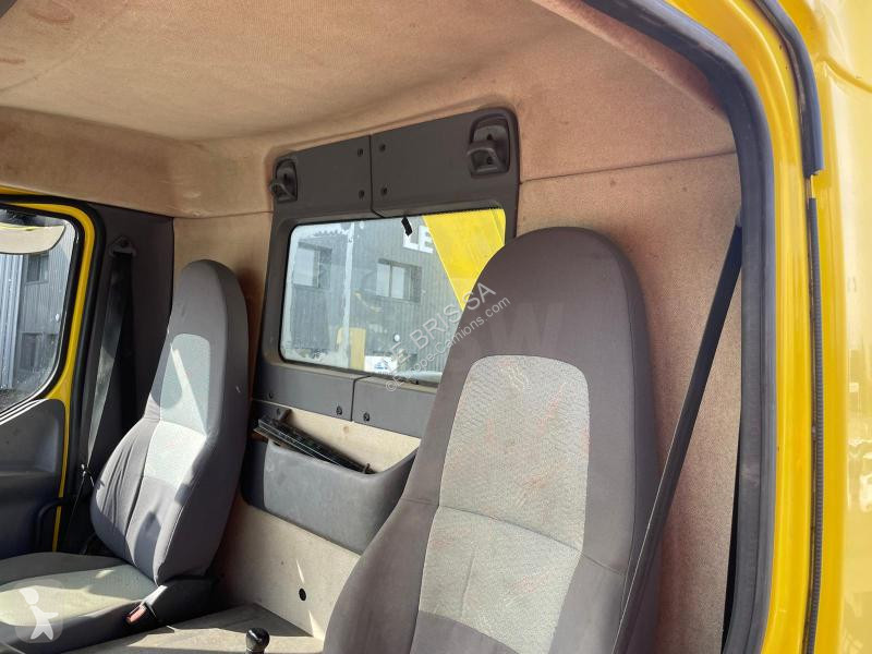 شاحنة Renault  MIDLUM 220.14