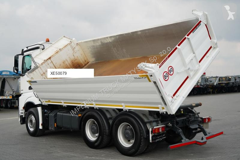 شاحنة Mercedes AROCS 2658