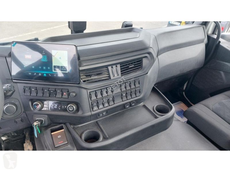 Iveco XWAY AD 300X46 Z/P HR OFF BRAS DALBY truck