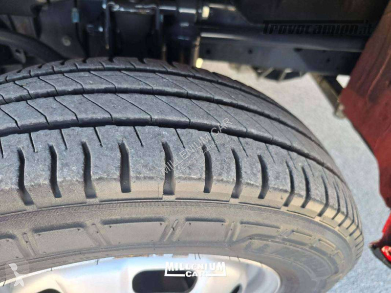 Veicolo commerciale Iveco 35-21