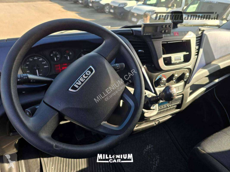 Furgoneta Iveco 50-14 NP CELLA 7 PEDANE FRC