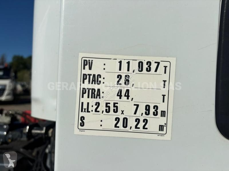 Camion DAF BRAS HYDRAULIQUE essieu 3 relevable...