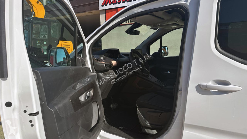 شاحنة Peugeot E-RIFTER GT