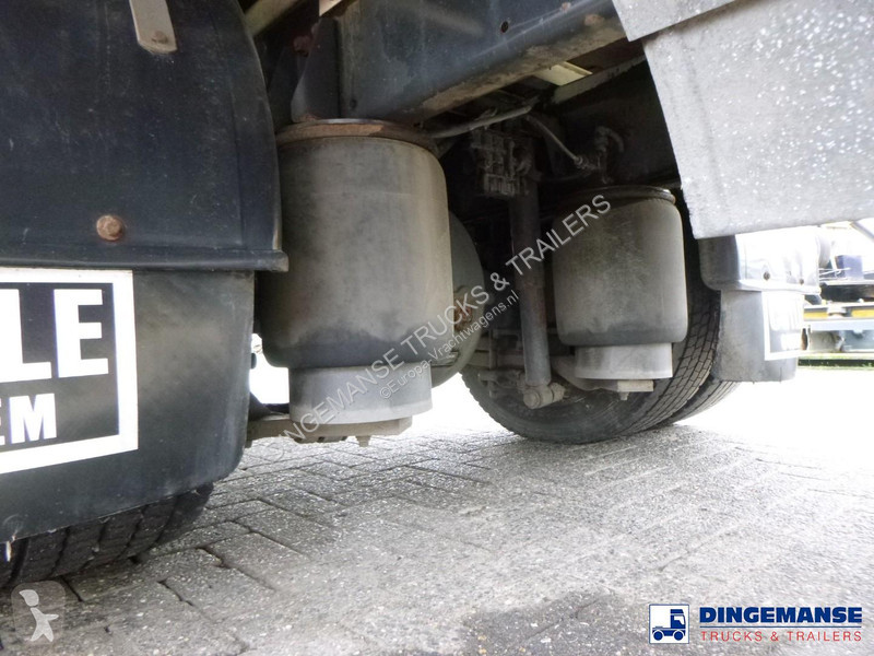 شاحنة Volvo 240 4x2 curtain sider