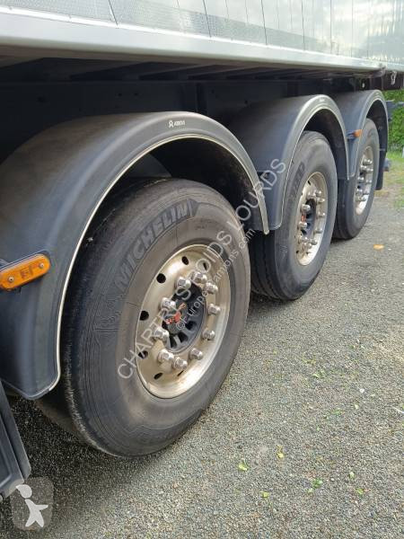 نصف مقطورة Fruehauf