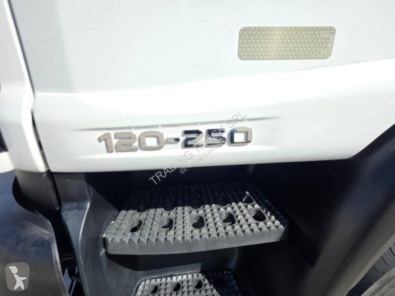 شاحنة Iveco