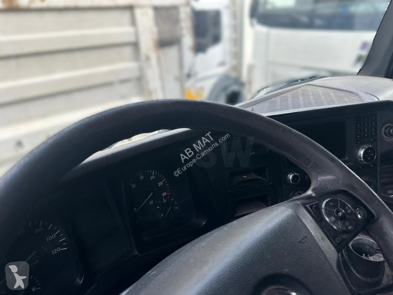 شاحنة Mercedes 1830
