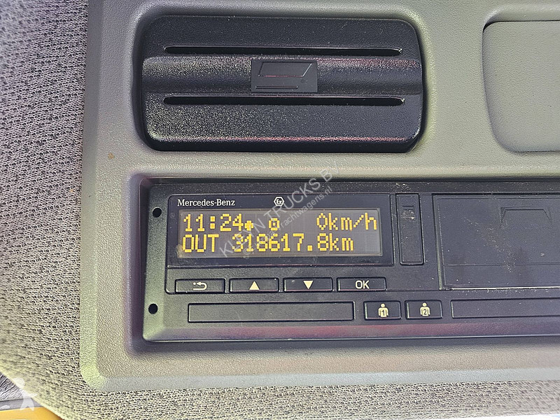 Vrachtwagen Mercedes ATEGO 1323 AIRCO TAILLIFT