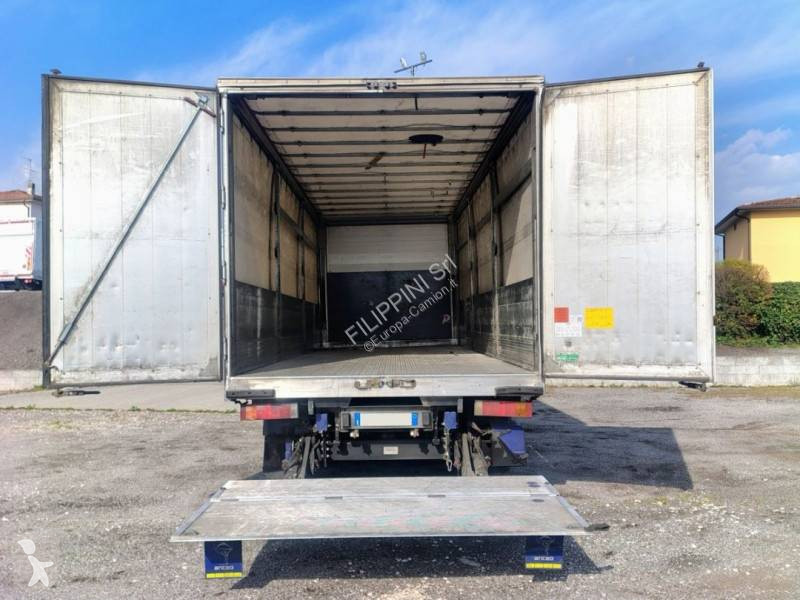 شاحنة Iveco