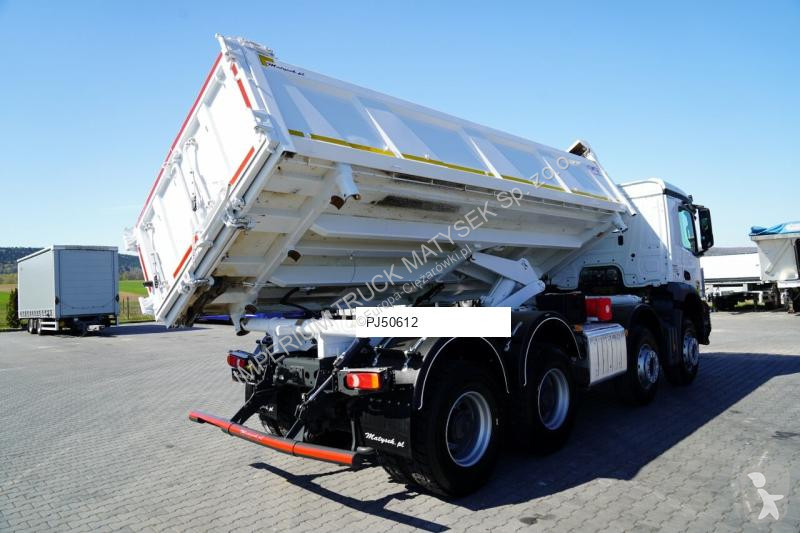 شاحنة Mercedes AROCS 3243 / 8x4 / WYWROTKA...