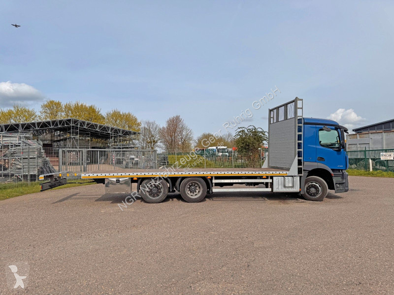 Camion Mercedes 6X2 Plateau 7,40m + 1,00 m...