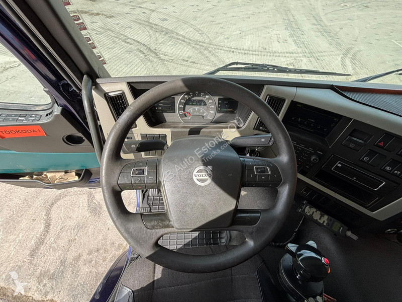 شاحنة Volvo 460 8x4*4 FOR SALE AS CHASSIS / 9...