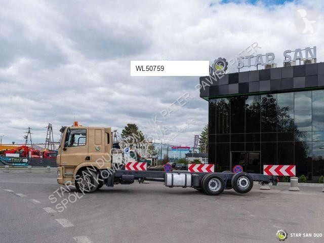 شاحنة DAF CF370 6x2 chassis built-in frame