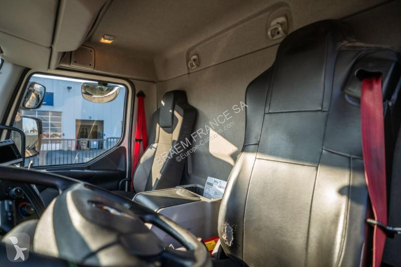 شاحنة Renault  MIDLUM 220 ALU CM 9.000L+4COMP