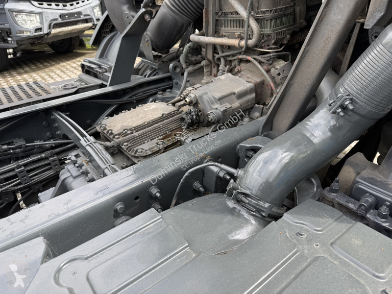 شاحنة Volvo FM 330 6X2*4