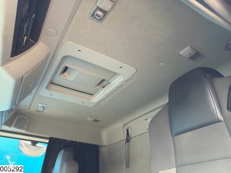 شاحنة Renault D 16 280 EURO 6, Carrier, Meat,...