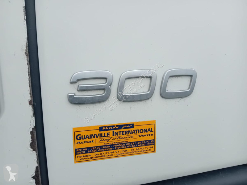 Camion Volvo 300