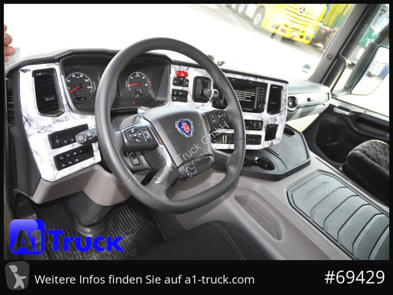 شاحنة Scania P 320 P 6x2,, Getränke, Lenkachse,...