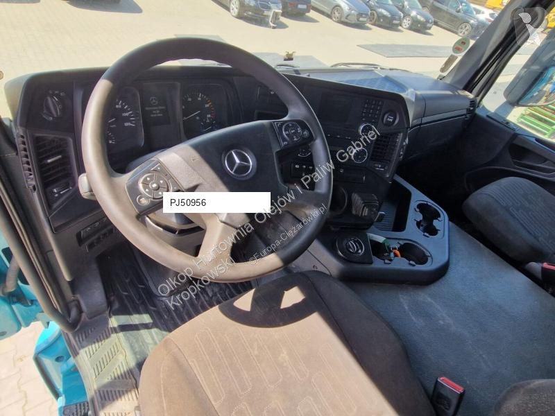 شاحنة Mercedes 4442
