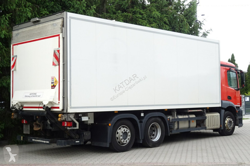 شاحنة Mercedes 2840 Syp euro 6 chłodni 3 osie...