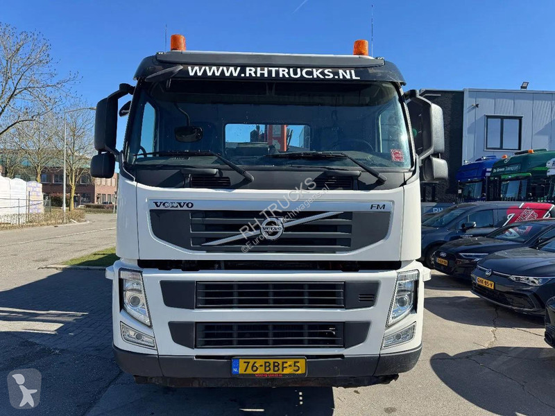 شاحنة Volvo 330 6X2 EURO 5 - ATLAS 126.3E +...