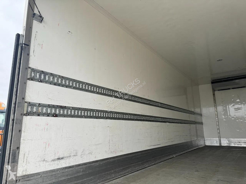 شاحنة Volvo 250 4X2 - EURO 6 + THERMOKING...