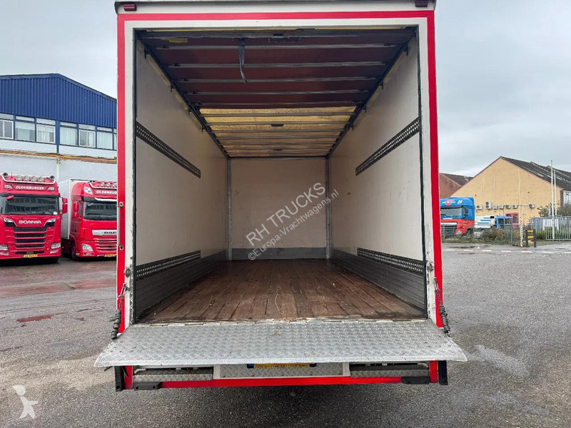 شاحنة Volvo 12.240 4X2 EURO 5 CLOSED BOX TÜV...