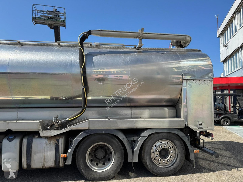 شاحنة Volvo 460 8X2 EURO 6 + INOX TANK