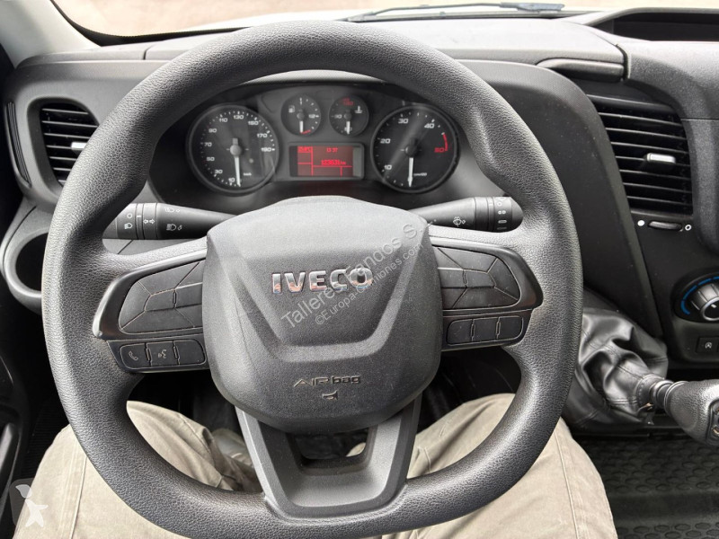 Camion Iveco  35C16 20m3