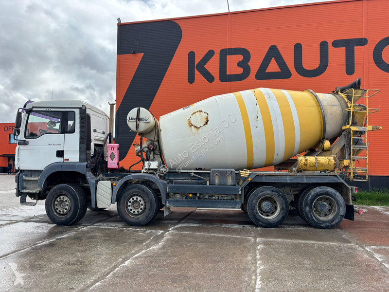 Betonárske zariadenie MAN 35.360 8x4 LIEBHERR 9...