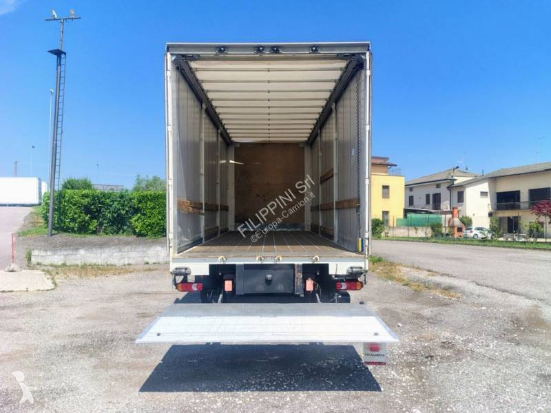 شاحنة Iveco