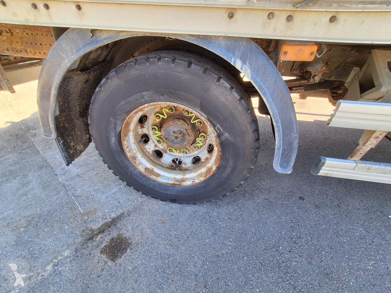 شاحنة Renault 220 DCI