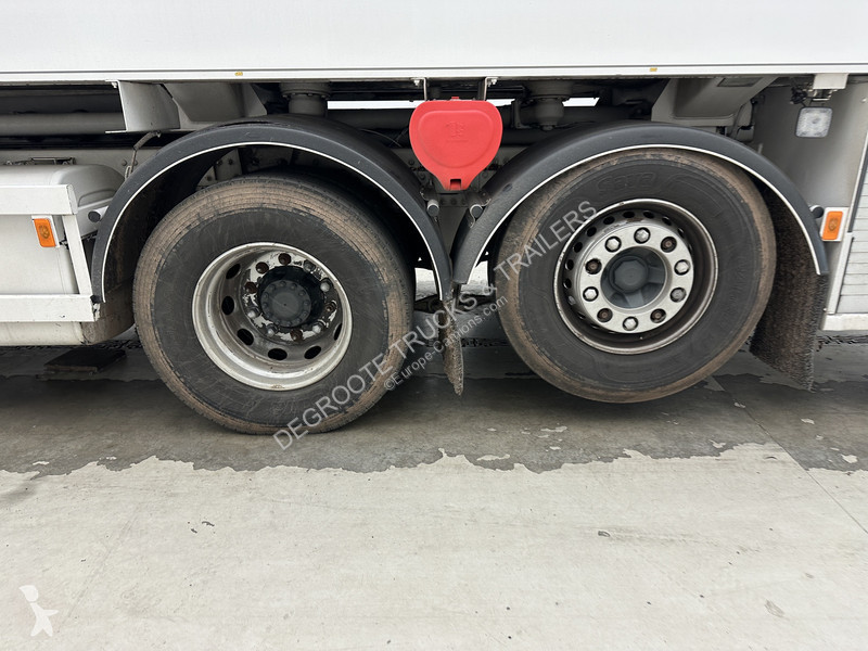 شاحنة Volvo 420 - 6x2