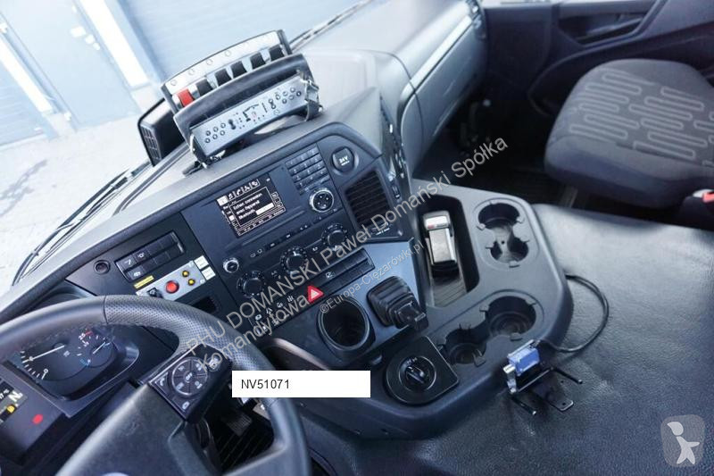 Camion Mercedes 228 E – 4