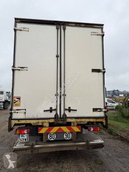 شاحنة Renault 240