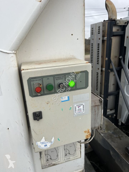 شاحنة Renault 370