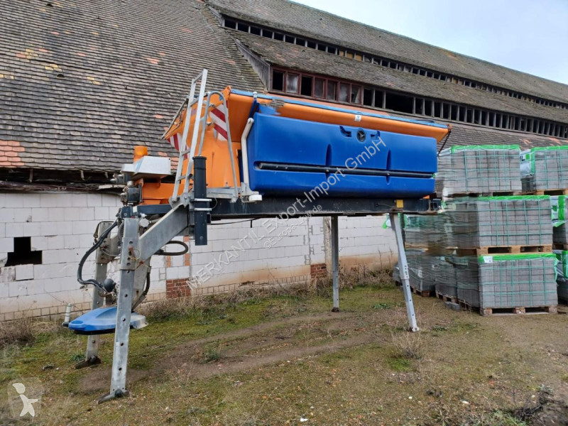 شاحنة Iveco + Anhänger + Schiebenschild +...