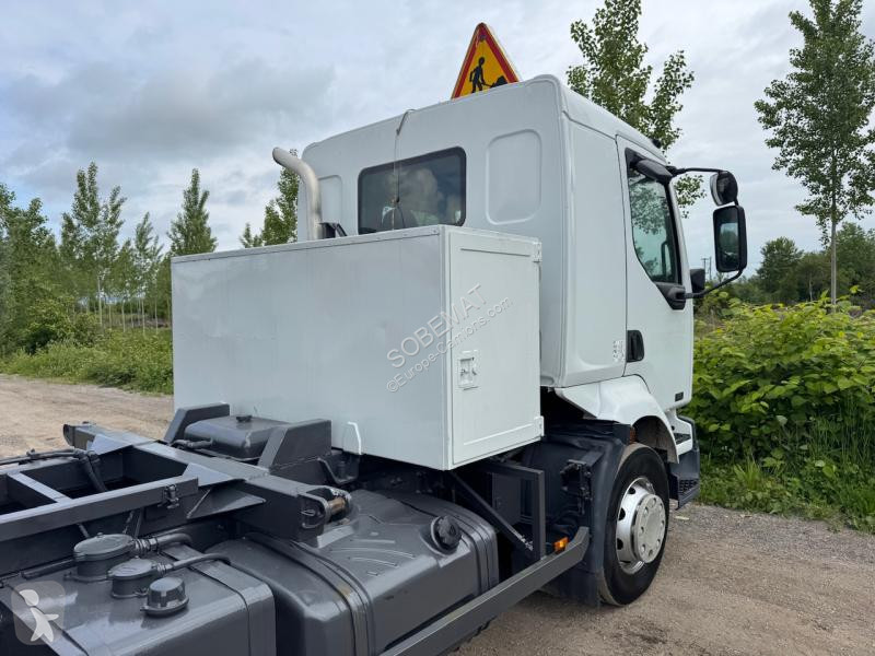 شاحنة Renault 220 DCI